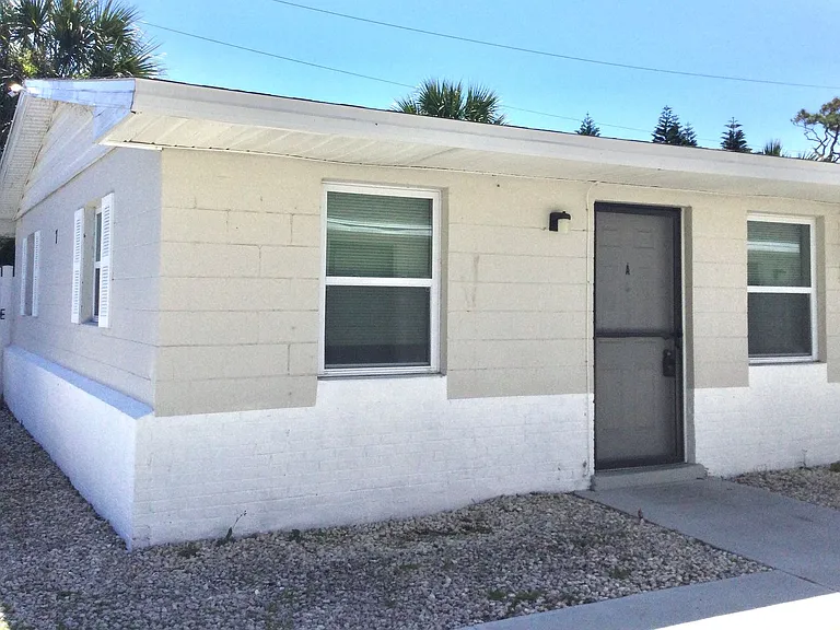 CIRC7 — Photo 1