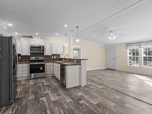 3rd image of 1060 50th St