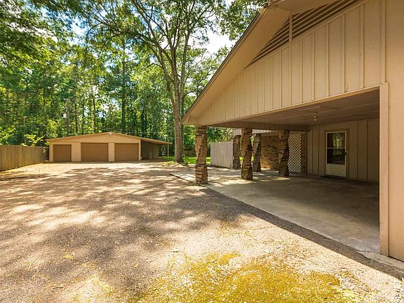 2nd image of 2113 Pinecrest Dr