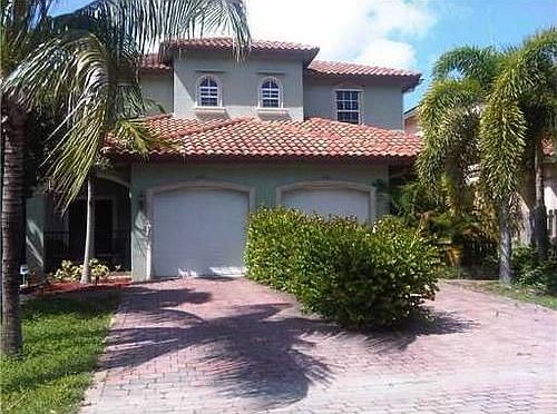 1st image of 853 SW 11th Ct