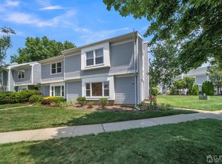 91 La Rue Ln, East Brunswick, NJ 08816