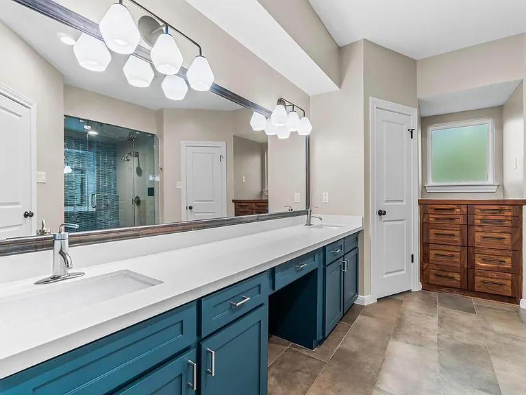 7 Elwood Hills Ct — Photo 30