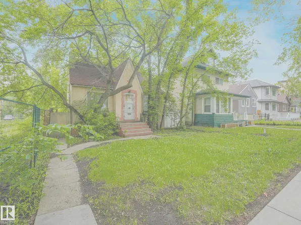 10828 83rd Ave NW, Edmonton, AB T6E 2E7