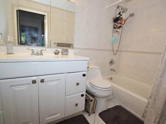 Sold by Keller Williams Realty Landmark | media 27