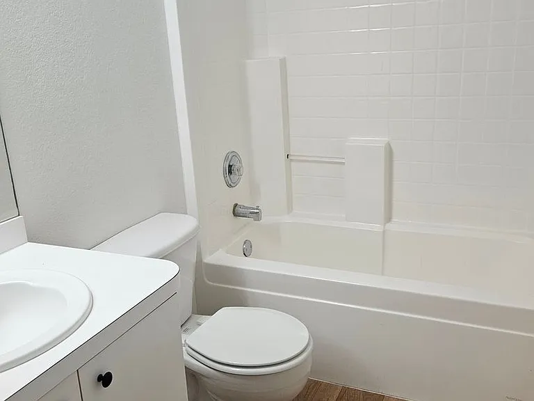 25173 Mercedes Dr — Photo 27