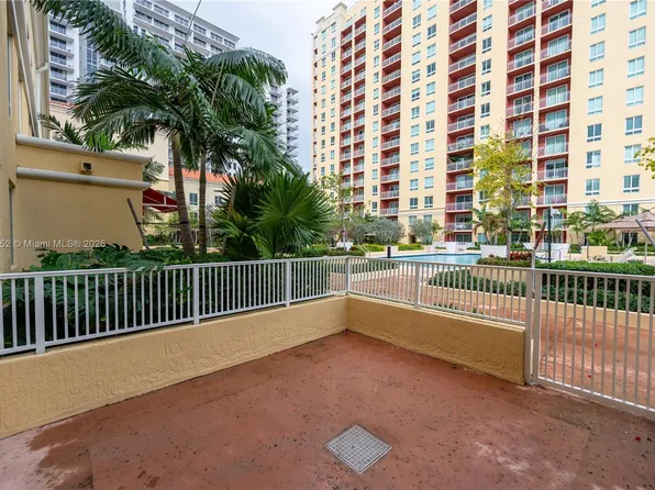 7350 SW 89th St APT 601S, Miami, FL 33156