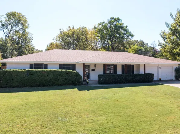 4819 Hope St, River Oaks, TX 76114