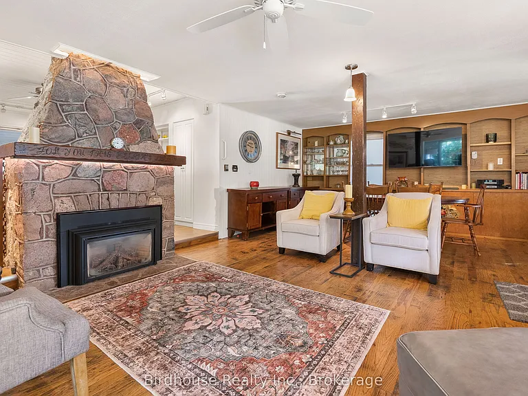 99 Riverside Dr — Photo 18