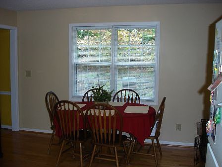 Roomy Breakfst area