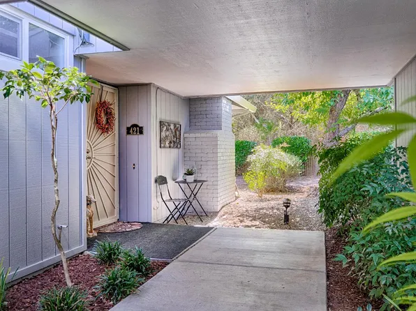 421 Meadowgreen Drive, Santa Rosa, CA 95409