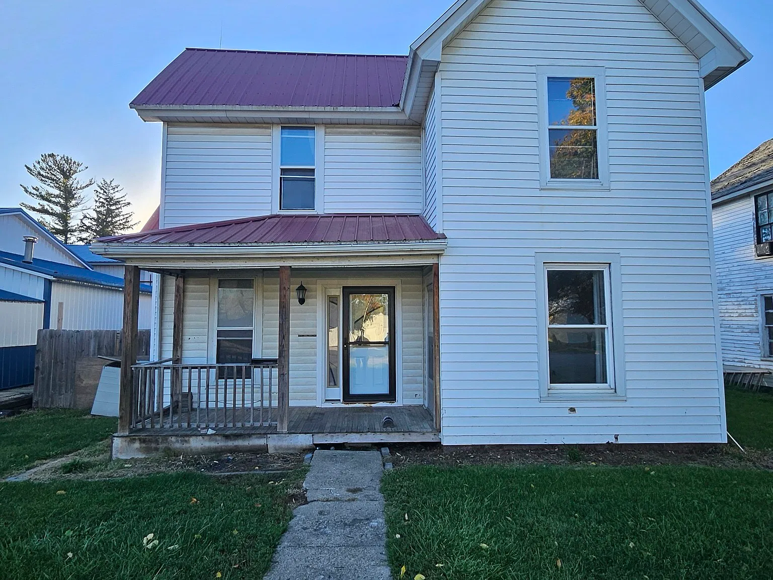 Main St (206) — Photo 1