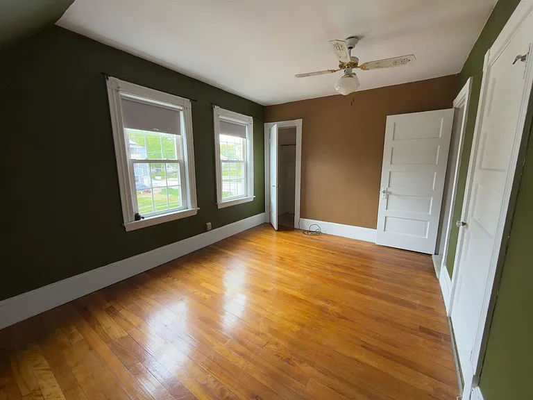 246 E Mason St — Photo 19