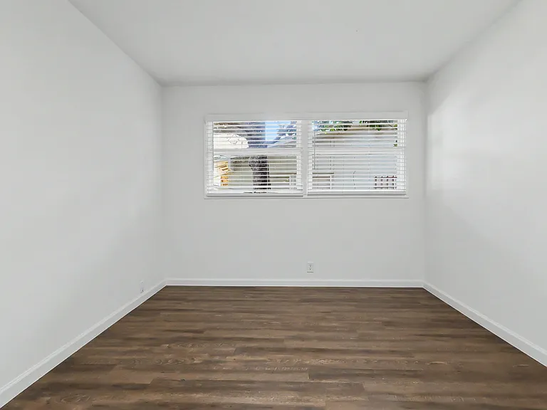 910 Wisteria Way — Photo 17