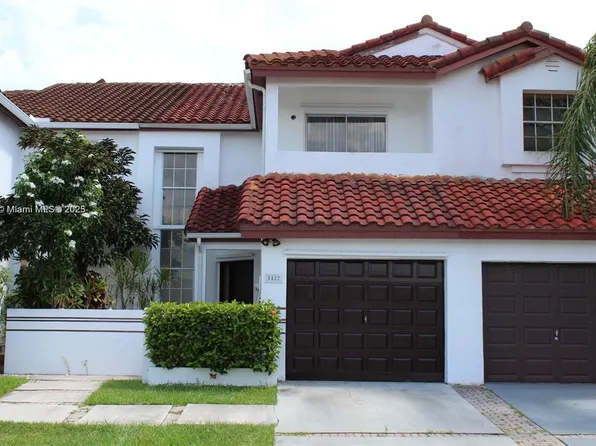 8422 SW 209th St, Cutler Bay, FL 33189