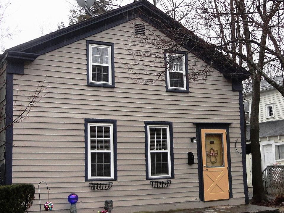 1st image of 27 Lake St