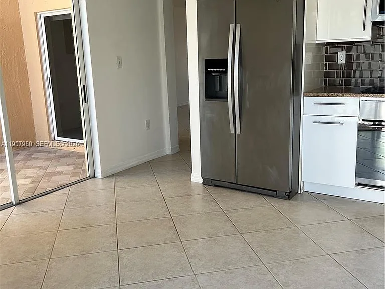 3810 SW 153rd Pl — Photo 6