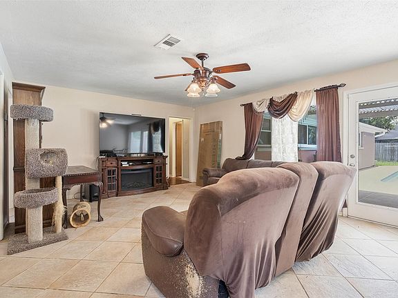 4th image of 2309 Halbert Dr