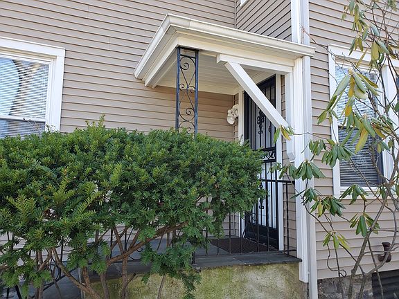 3rd image of 450 N Barry Ave Floor 1
