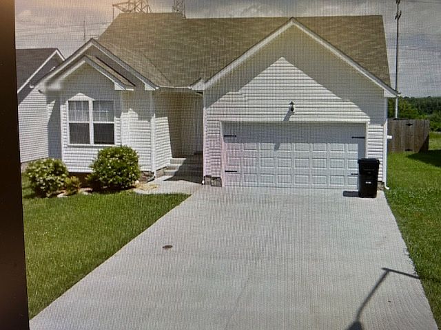 1st image of 348 Chalet Cir