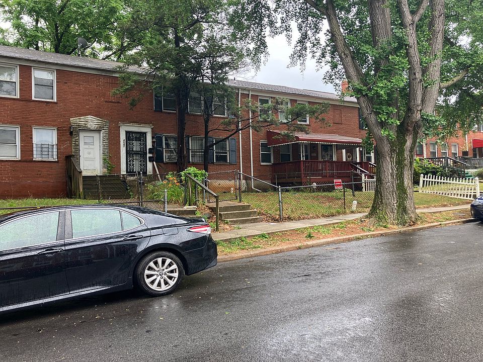 2nd image of 4045 Edgewood Rd