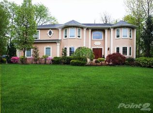 1 Bonnie Ln, Woodcliff Lake, NJ 07677