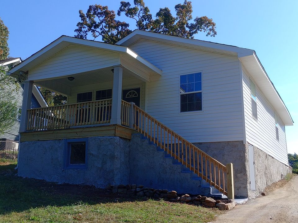 1st image of 305 Hedgewood Dr