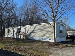 1002 Cloister Ct, Liverpool, NY 13090