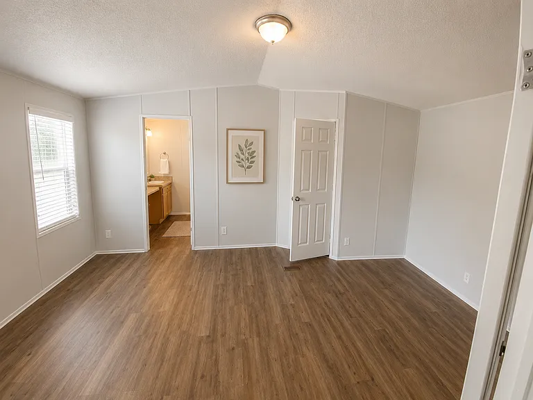 10372 Rebecca Creek Rd — Photo 6