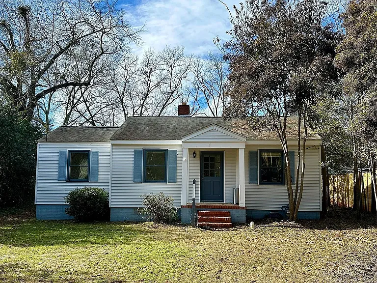 410 Clover St — Photo 1