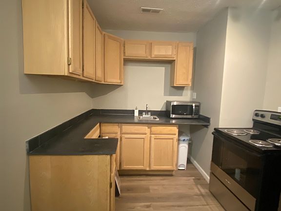5th image of 9030 Reed Rd #2