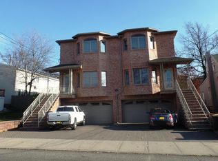 538 Grand Ave, Palisades Park, NJ 07650