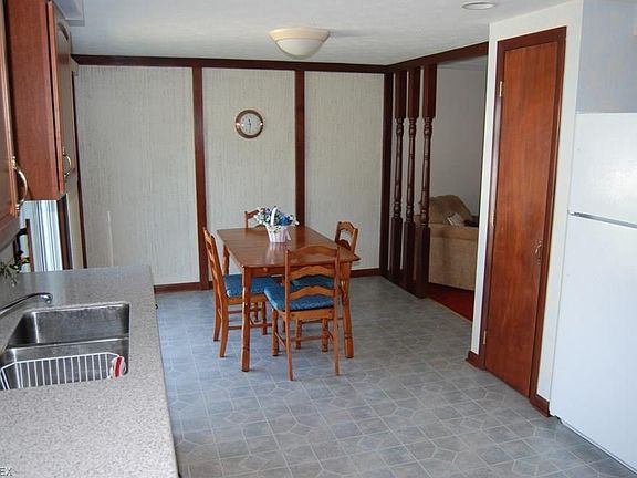 3rd image of 6422 Schaaf Dr