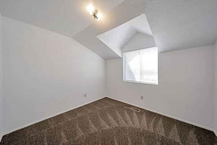 558 N Redwood Rd #2 — Photo 11