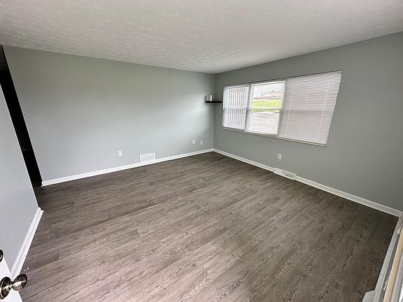2nd image of 40 Greenbriar Dr #1A