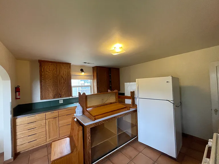 2376 Lk Wood Blvd — Photo 5