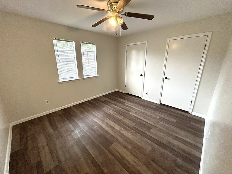 2800 Longmire Dr #44 — Photo 11