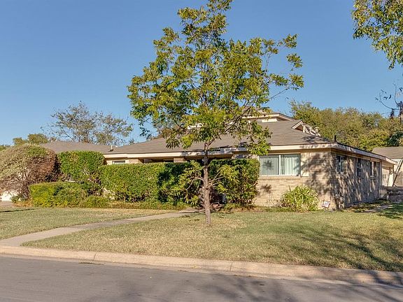 3rd image of 3304 Tourist Dr