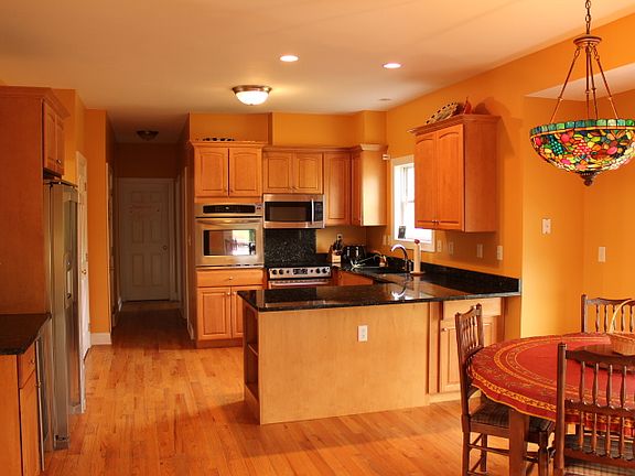 4th image of 53 Crimson Cir
