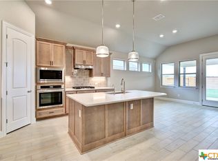 731 Navarro St, New Braunfels, TX 78132