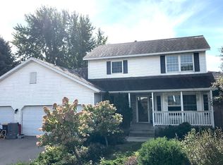 1421 Springwood Ln, Faribault, MN 55021