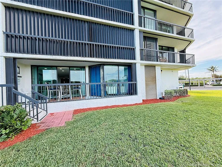 8800 S Ocean Dr #102 — Photo 81