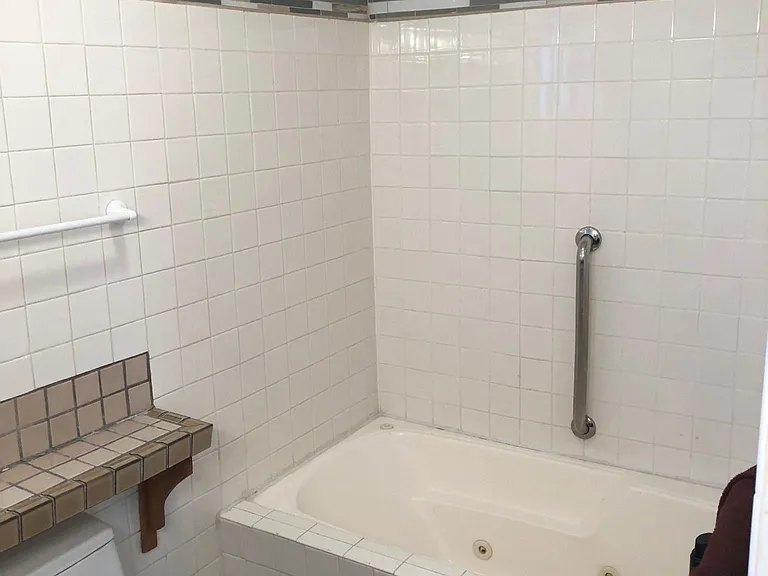 1116 E California Ave — Photo 14