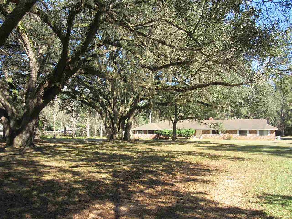2nd image of 2583 Arendell Way