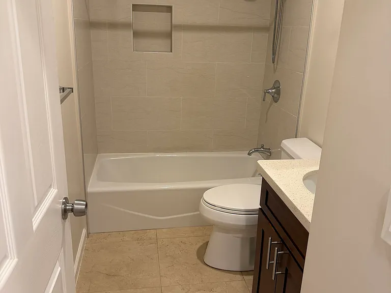Full size bathroom