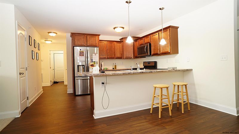 3rd image of 803 BRUNSWICK MEADOW Way
