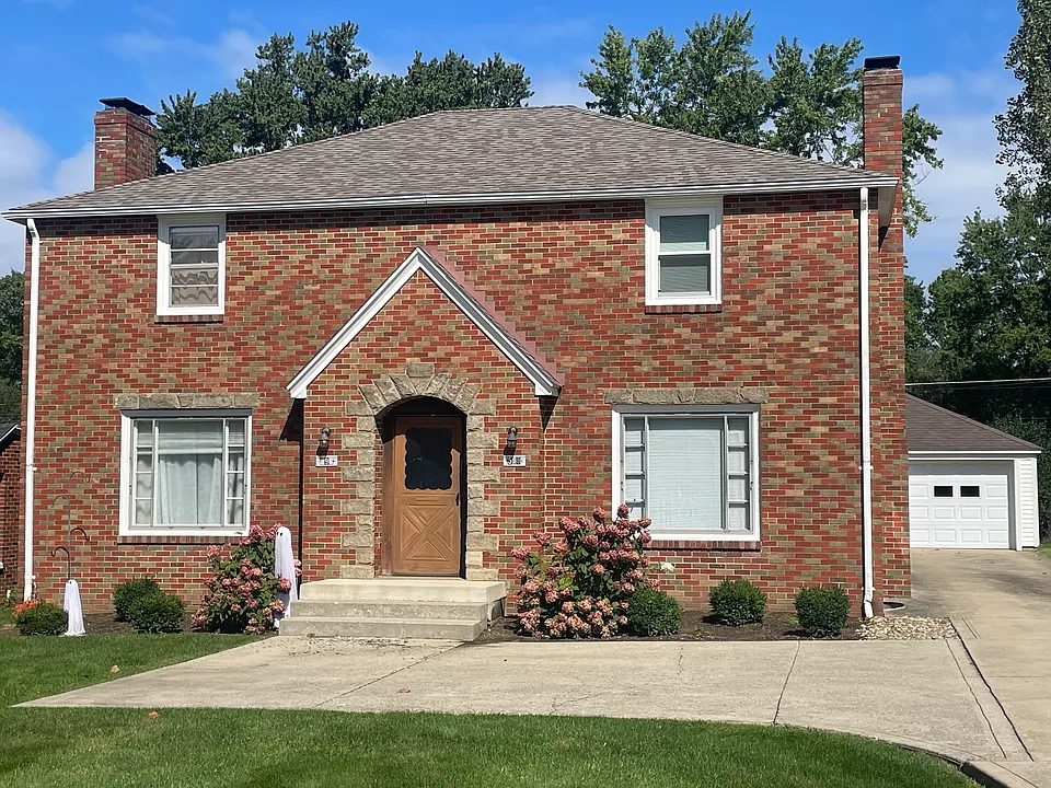 588 W Cook Rd