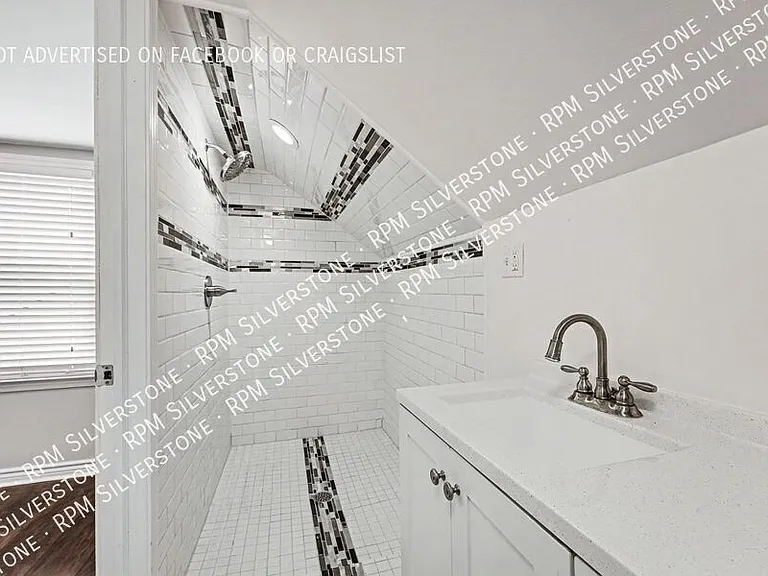 1403 N Altadena Ave — Photo 20