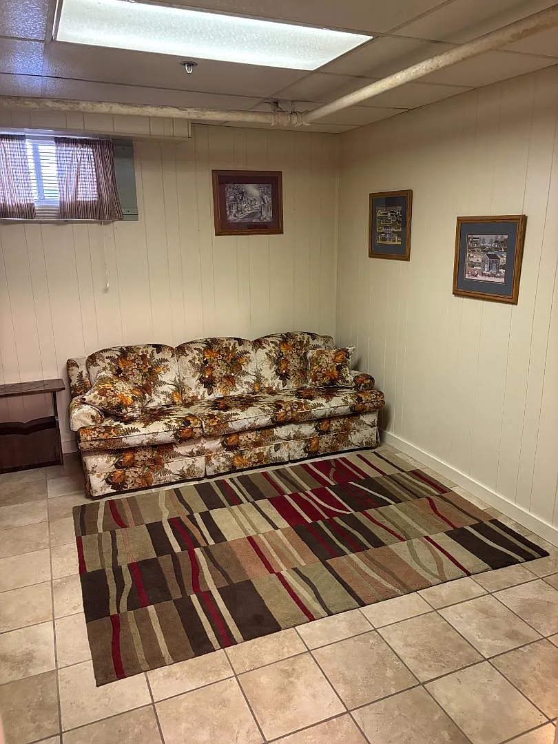 401 Onyx St - Apt. 3 — Photo 2