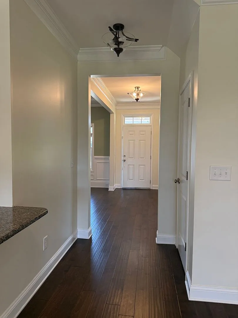 Beautiful unfurnished 5 Bedroom 3 Bath home in The Preserve at Tidewater Sneads Ferry — Photo 3