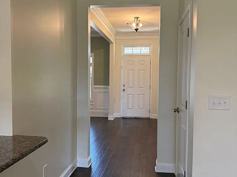 538 Saratoga Rd — Photo 3